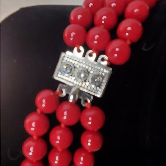 Coral Red South Sea Shell 10 mm Pearl Triple Strand Necklace 925  Silver Clasp - Picture 5 of 7